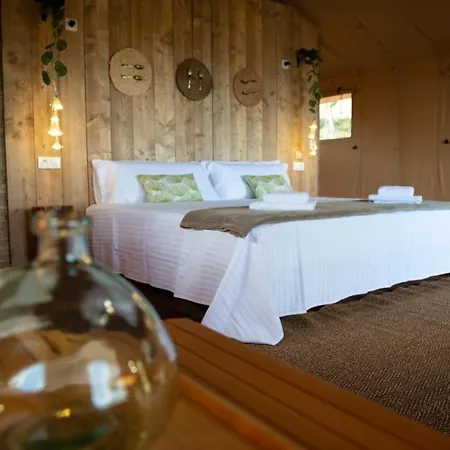 Luxe tent Glamping Vall De Codo
